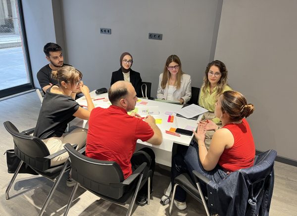 1757579484596 1757579484596